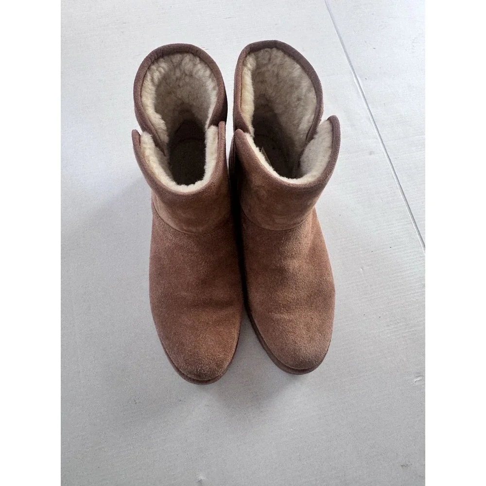 Ugg  Boots Womens Size 9 Brown Suede Sheepskin Wedge Casual Shoes